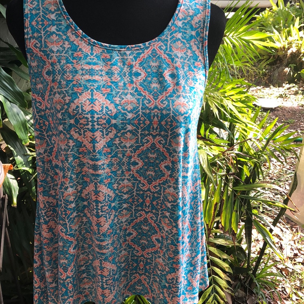 Feelib [Feel Liberated] women’s fashion top